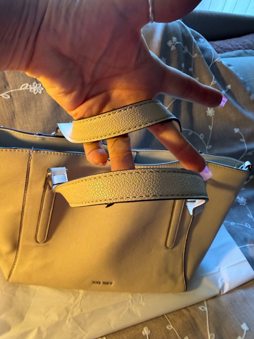 Hand bag - Picture 3 of 5